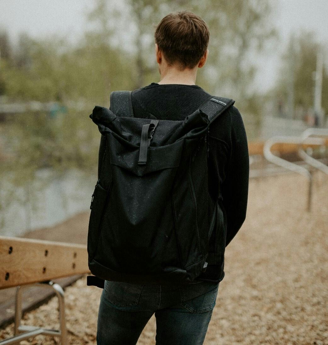 DEFY VerBockel Rolltop Backpack リュック 黒 - リュック