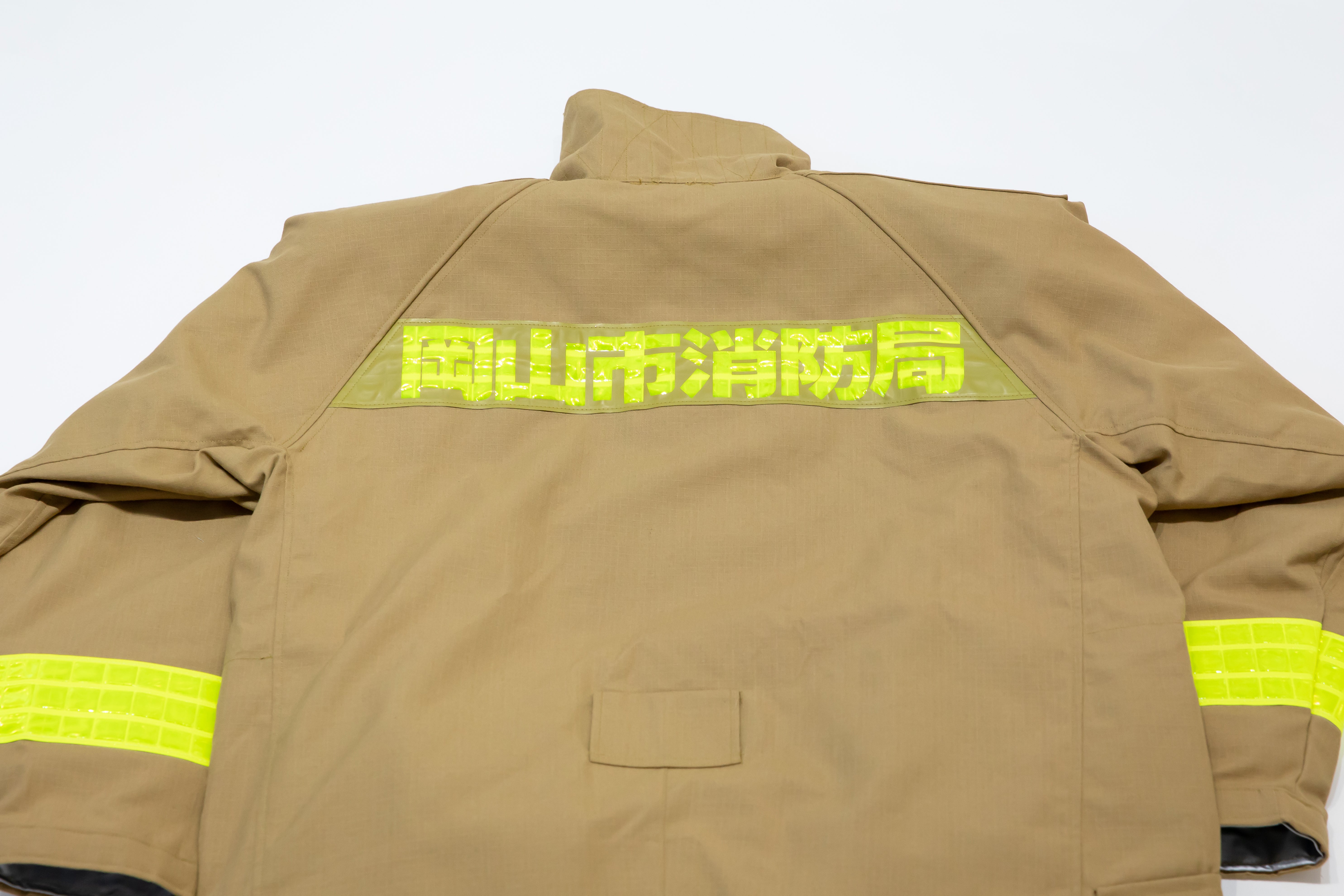 消防服を再利用!環境にやさしく高機能なキャンプギアが誕生 消防服を再利用!環境にやさしく高機能なキャンプギアが誕生