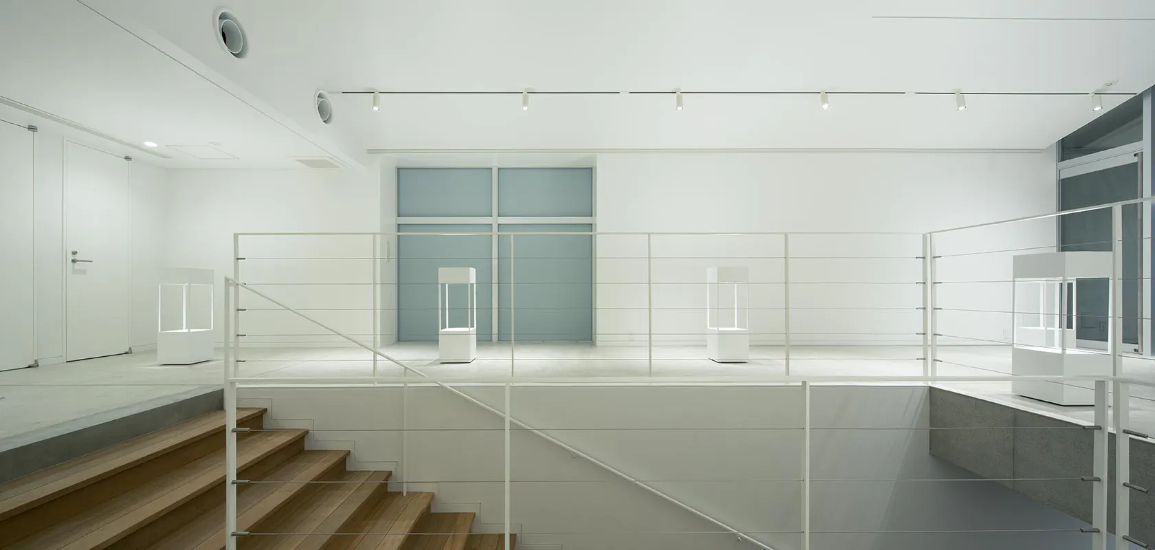 TIERS GALLERY ギャラリー内観(横から)