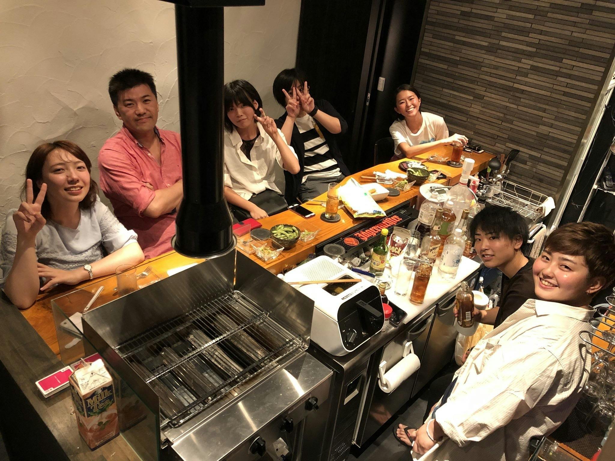 繋がれる 楽しめる 居場所ができる笑いの絶えないlgbtミックスバーを沖縄に Campfire キャンプファイヤー