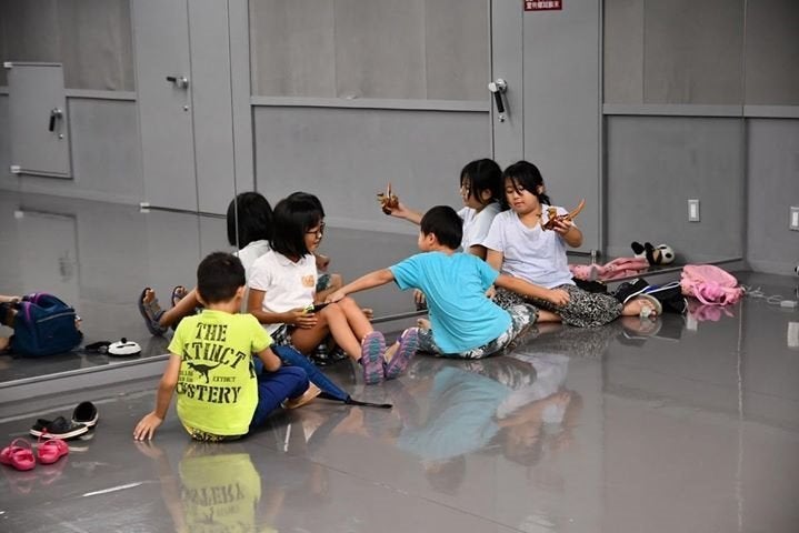 画像に含まれている可能性があるもの:1人、座ってる