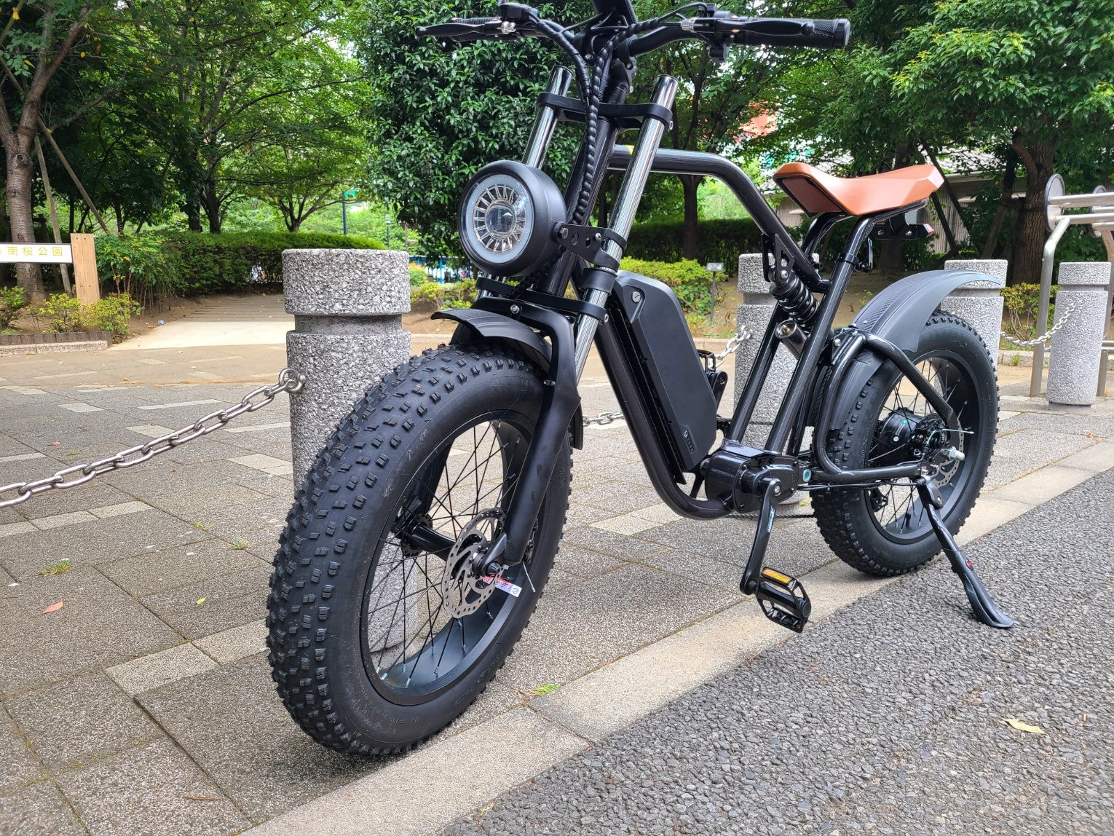 極太タイヤの電動アシスト自転車!ゴツさとワイルドさを兼ね備えた圧倒 極太タイヤの電動アシスト自転車!ゴツさとワイルドさを兼ね備えた圧倒