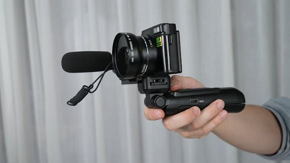 SONYのCMOSセンサーを搭載したVlogカメラ「AMKOV」 - CAMPFIRE 