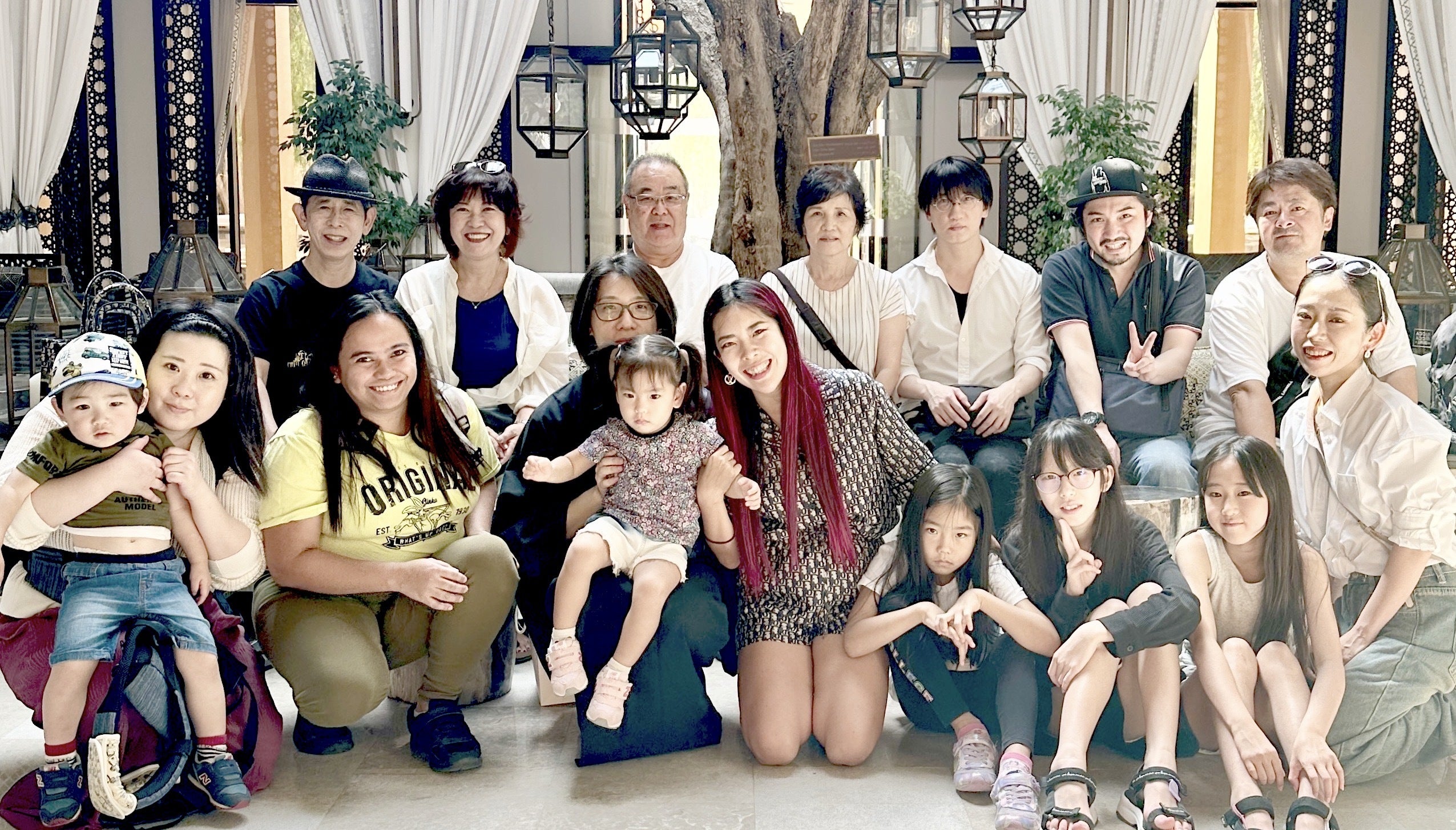 （2022年 ドバイに親族17人を招待した時）