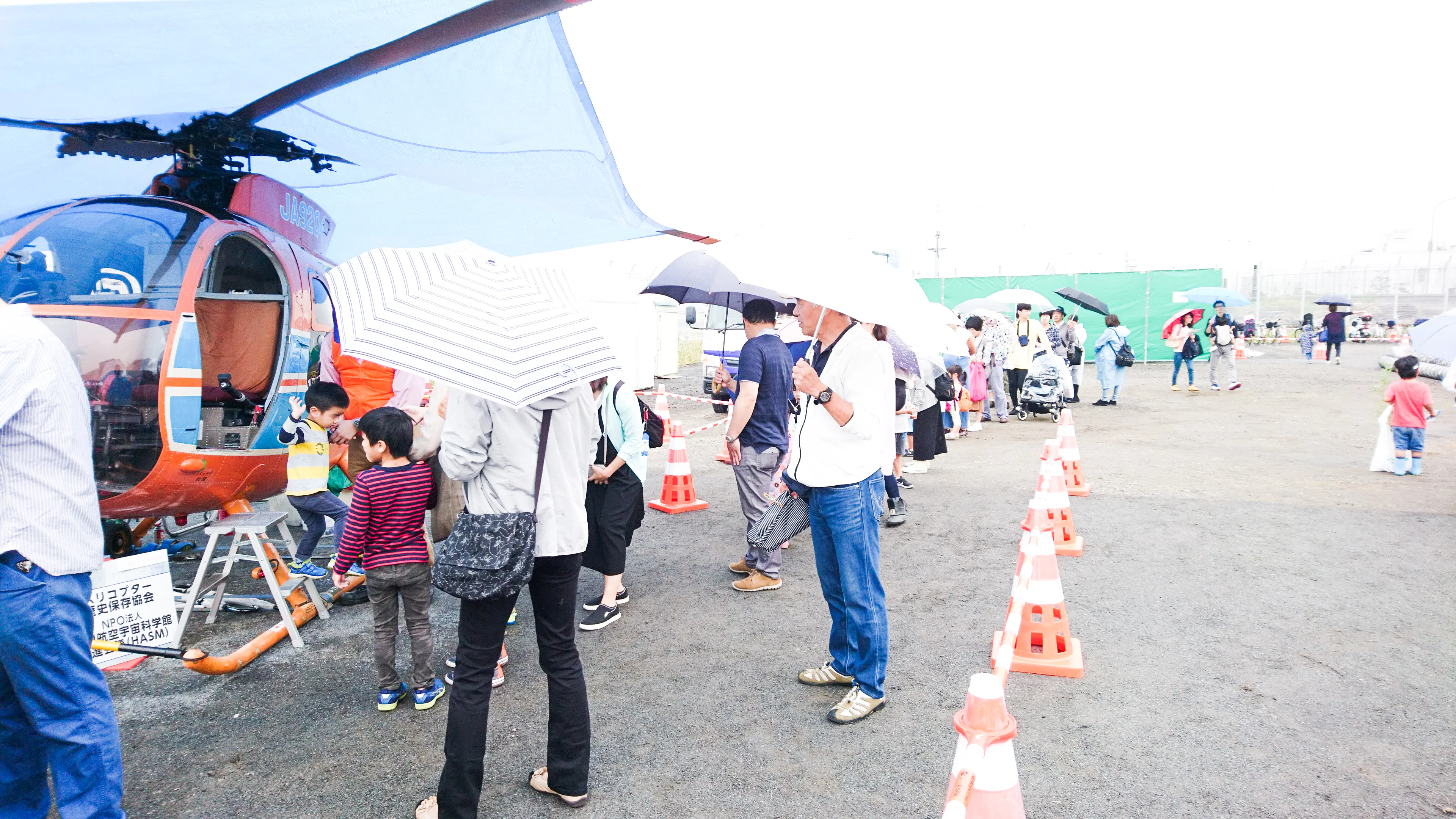 9 28 空の日 羽田空港で子供たちにヘリのコクピットを体験させたい Campfire キャンプファイヤー