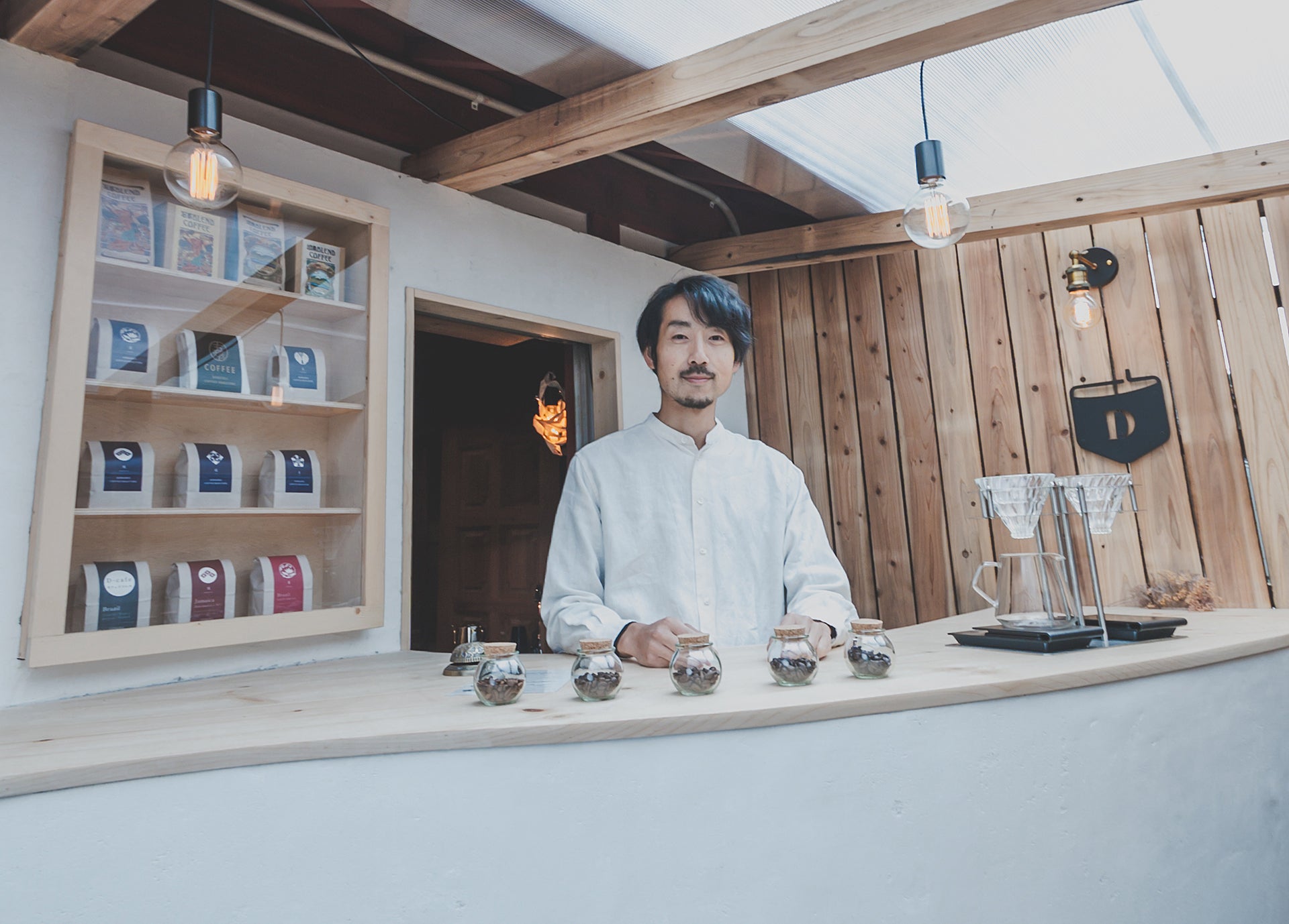 50年続いた昭和の喫茶店を受け継ぎ、 新たに『喫茶焙煎室』として残し