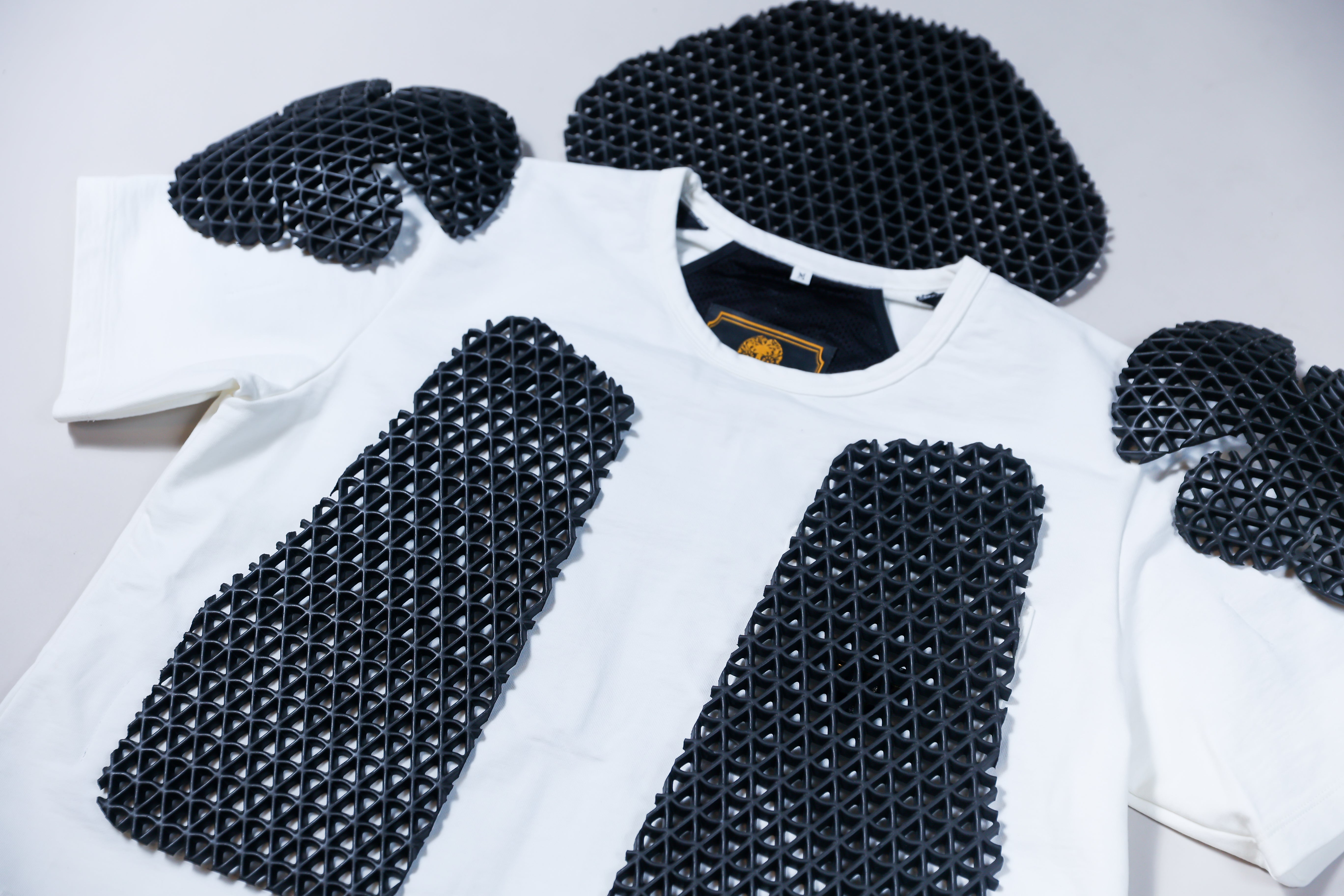 夏のバイクを気軽に安全に】プロテクターバイカーTシャツ＆アーム