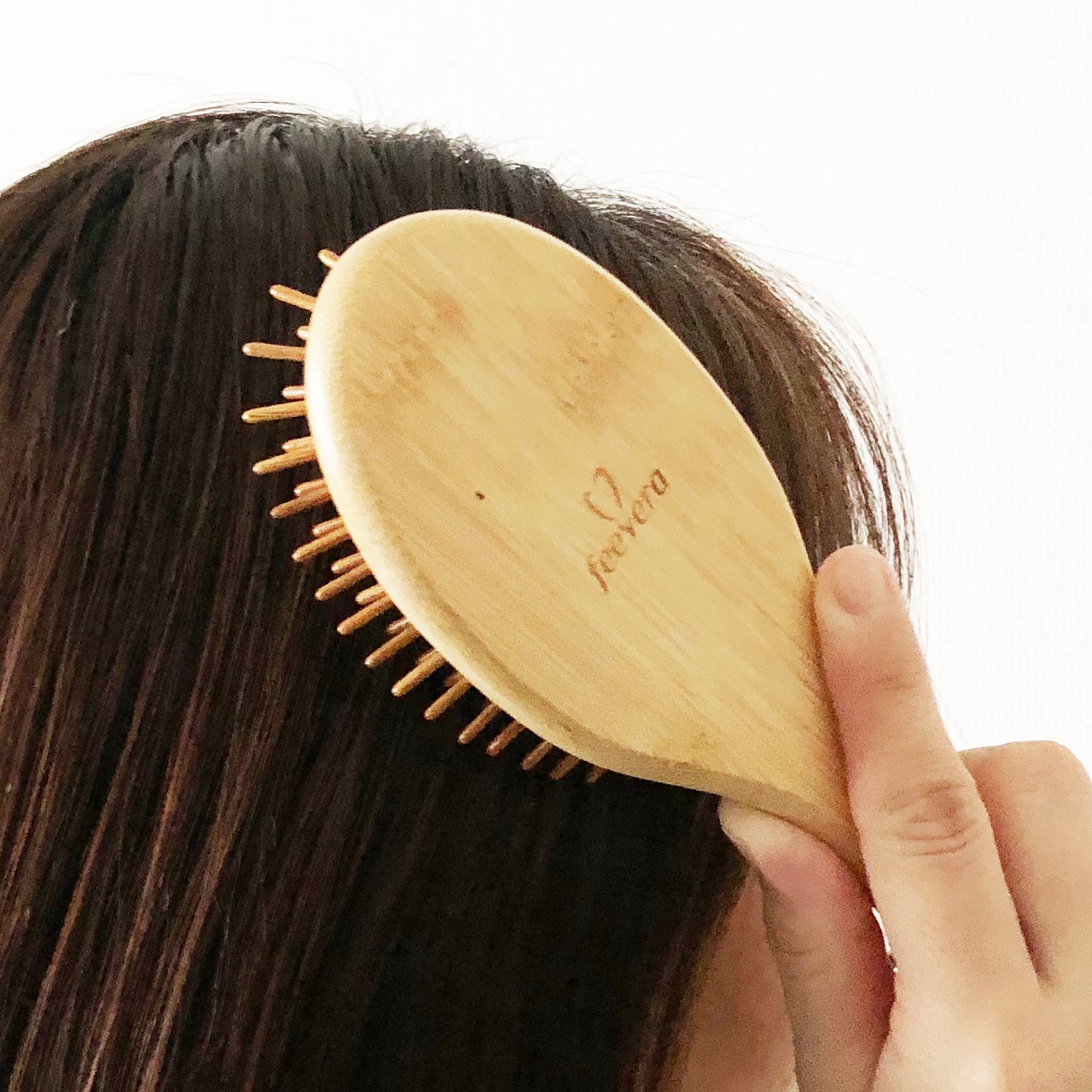 天然竹ヘアブラシmedium ブラッシング
