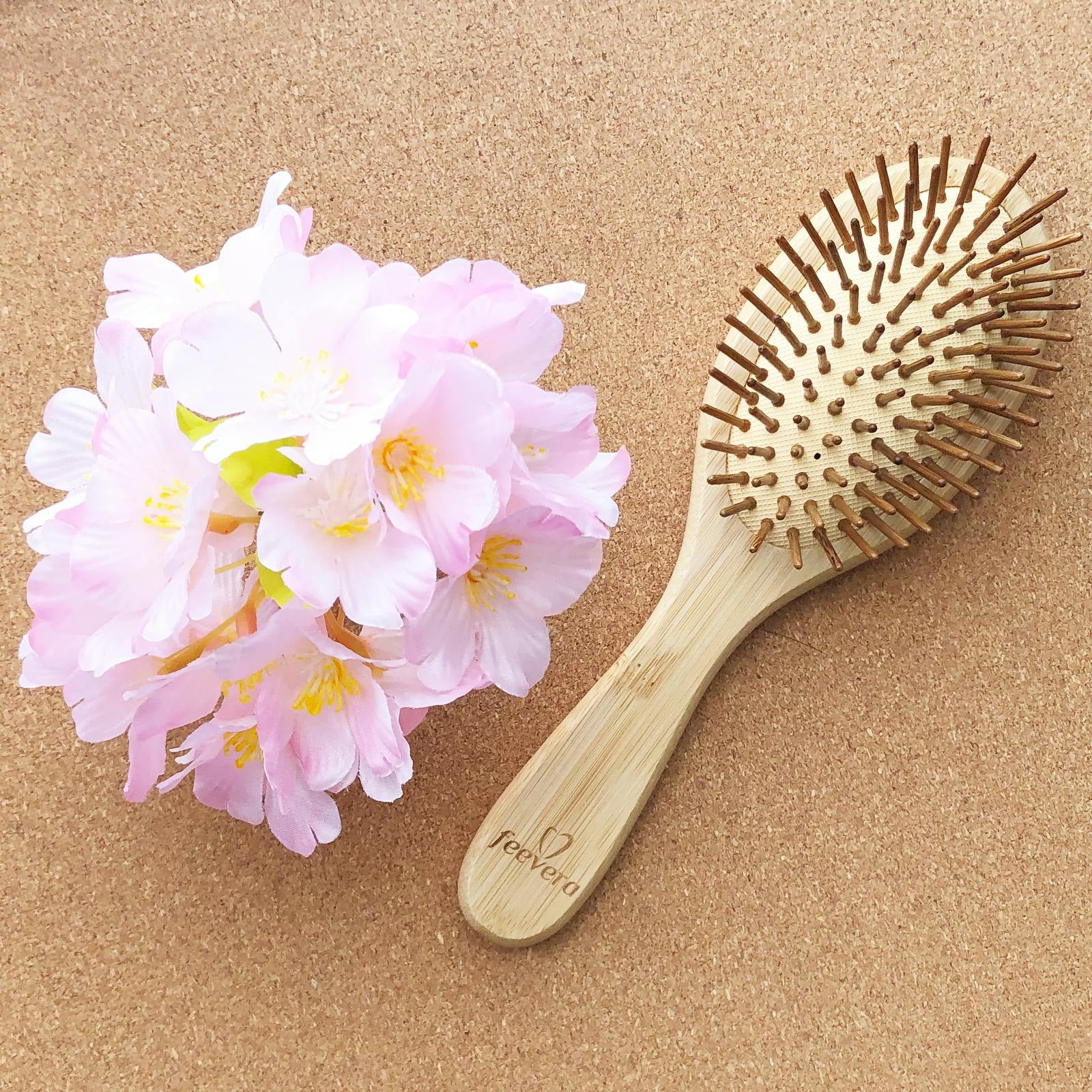 天然竹ヘアブラシmediumと桜