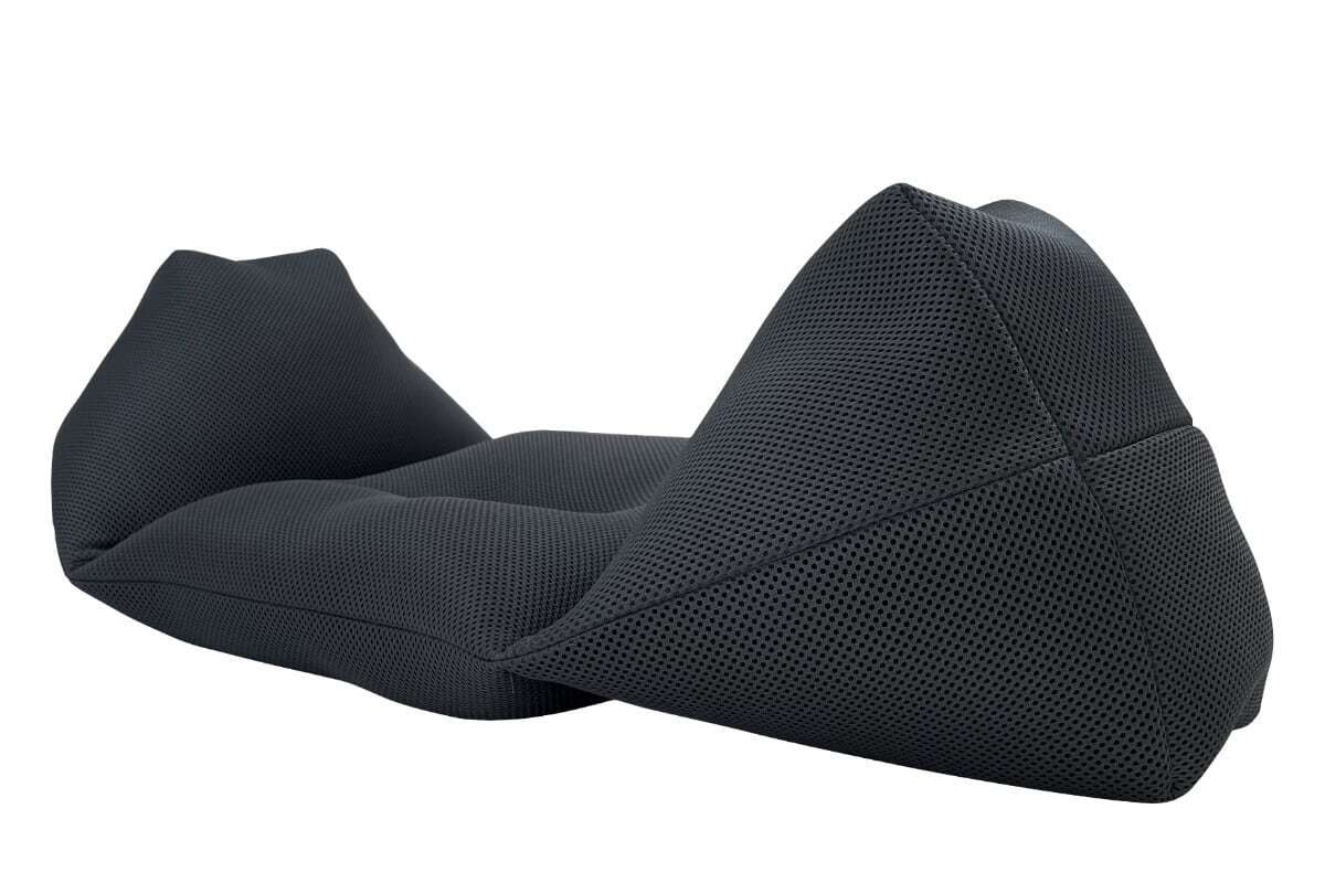V睡に体力の回復も求めたい。VR睡眠用まくら「ぶいすいーと