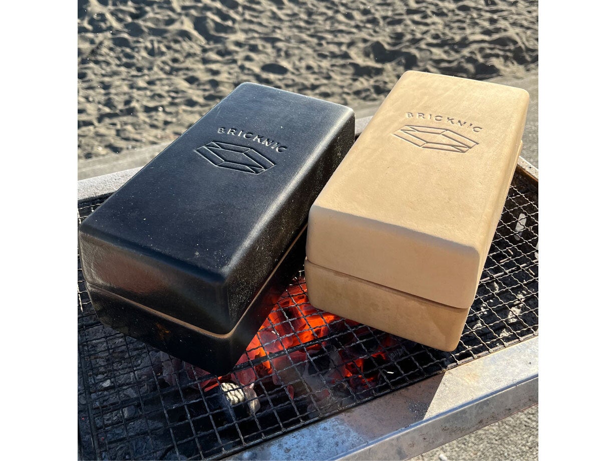 この小ささで石窯に!?キャンプ料理を一段格上げするブラックギア
