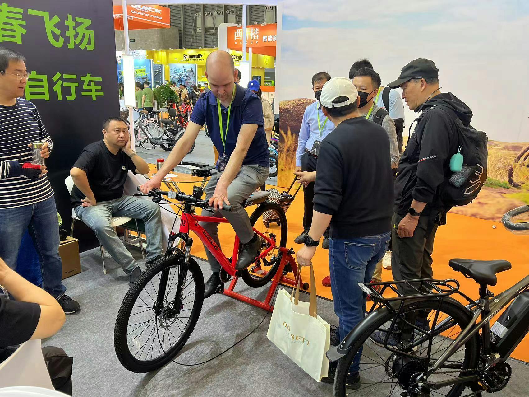 取り付けるだけで、電動自転車に変える！後付け自転車アシスト
