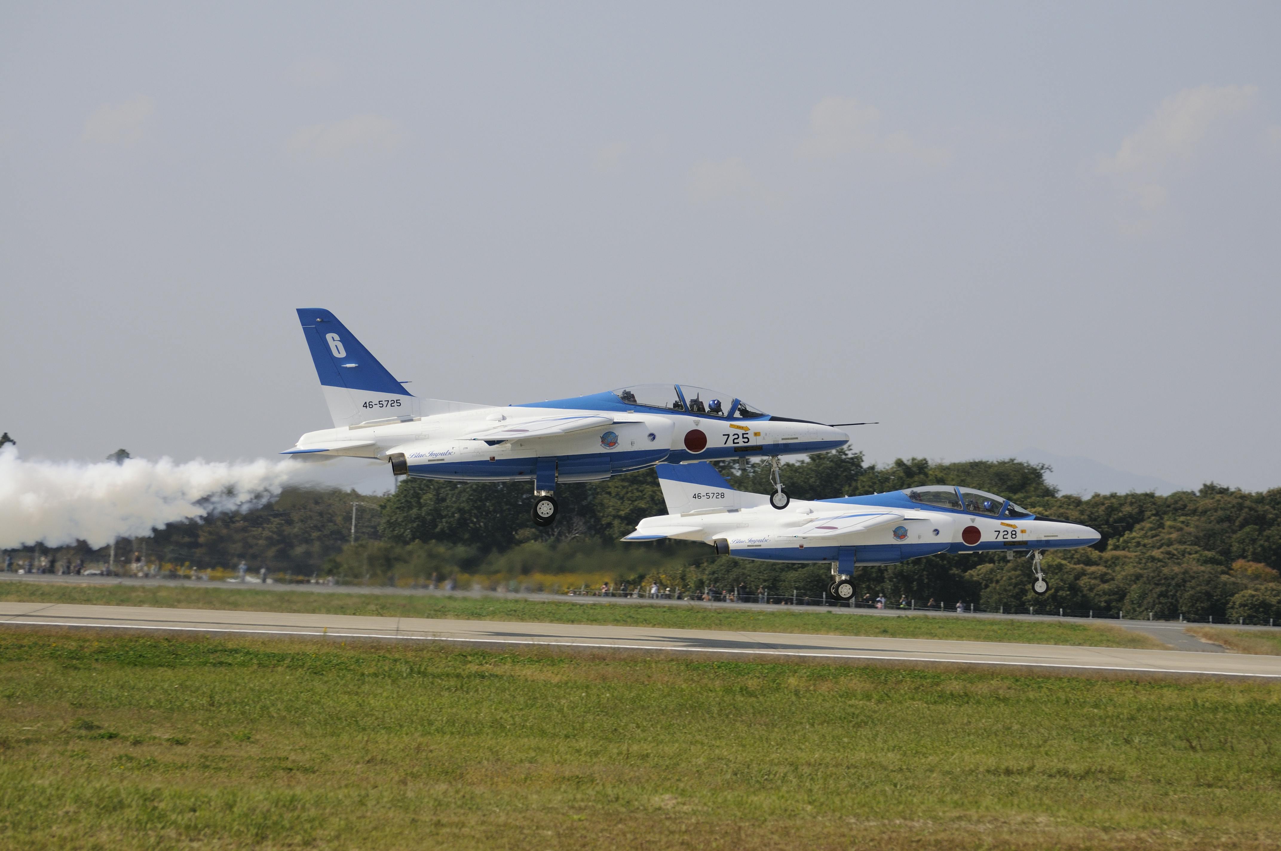 航空自衛隊公認！ 大空を駆る神業集団を腕時計にした「ブルー