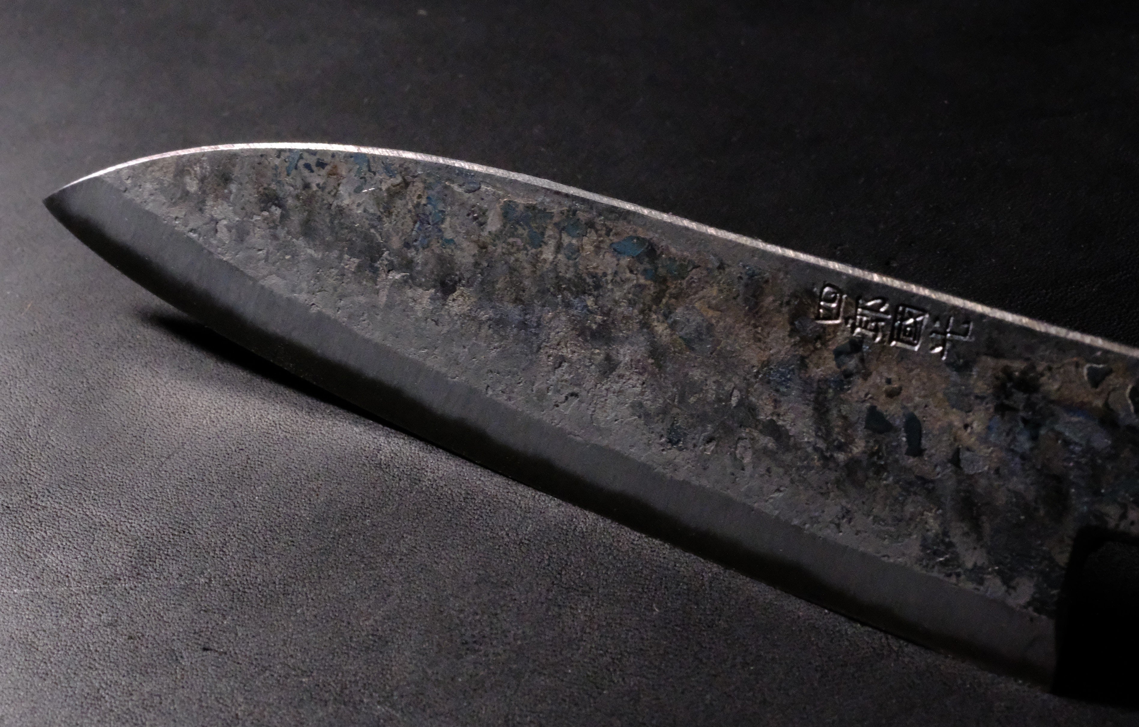刀鍛冶が作った包丁、鍛造本格包丁「KUROUCHI 黒檀」 - CAMPFIRE