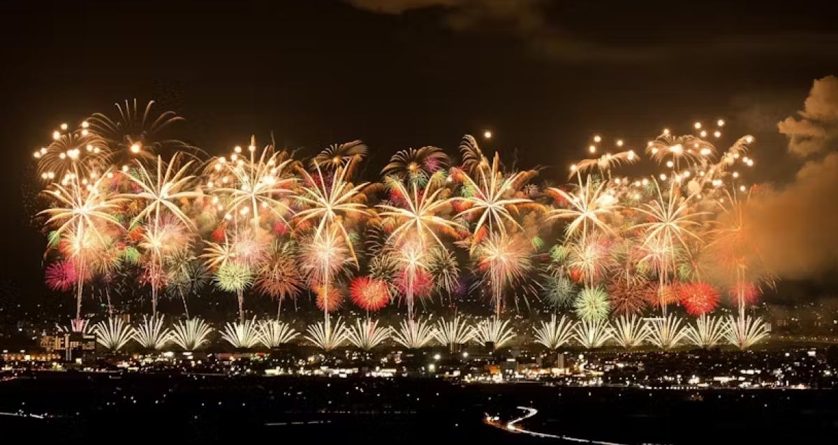 長岡花火｜特別観覧席もご用意！ あなたの支援が復興祈願花火フェニックスの糧に！ - CAMPFIRE (キャンプファイヤー)