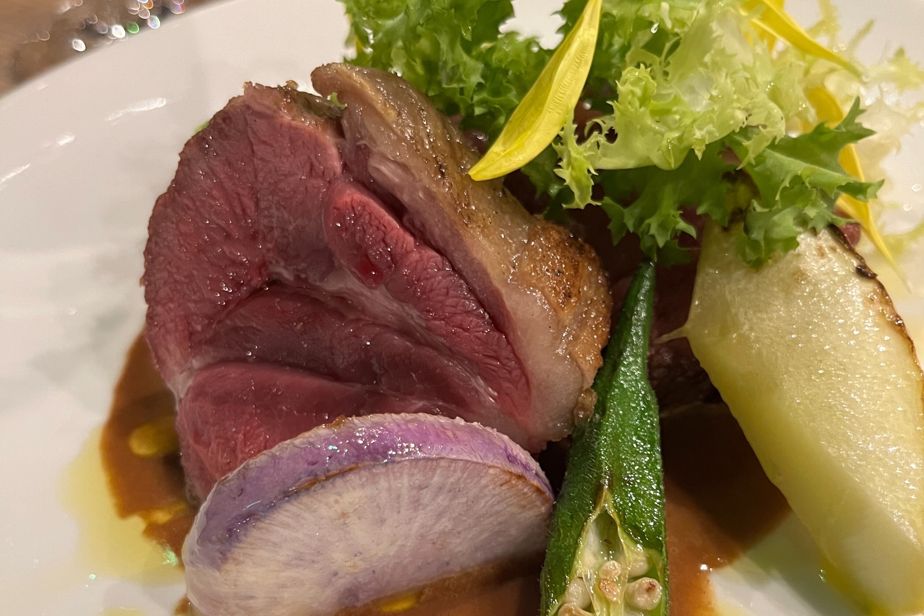 横浜・野毛のBistro AMIより本格フレンチシェフの鹿肉鍋が自宅に届く