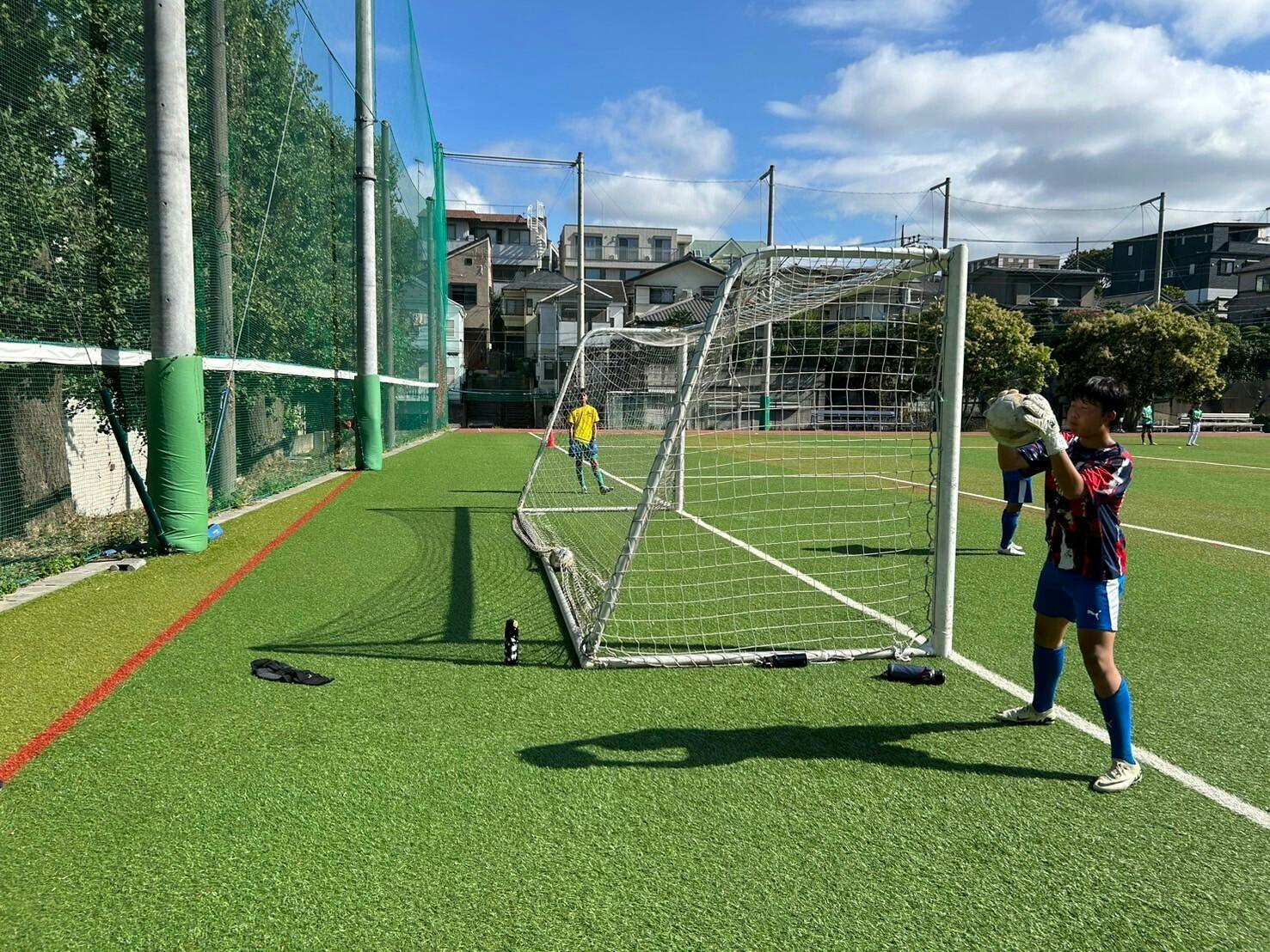 サッカー部の中学生・高校生にプロの「おさがりGKグローブ」を配るボランティア企画 - CAMPFIRE (キャンプファイヤー)