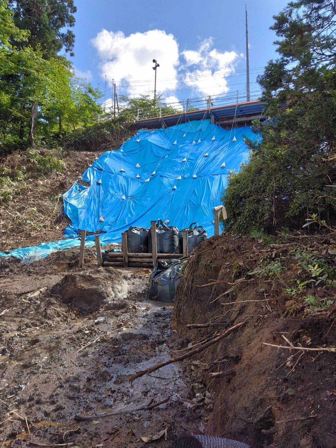災害】土砂崩れで破壊された施設を復旧させたい！東北温泉再建への挑戦