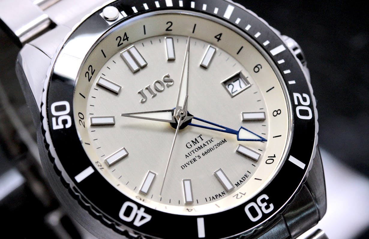 GMT×200m防水】ハイスペック日本製自動巻き腕時計！地方発