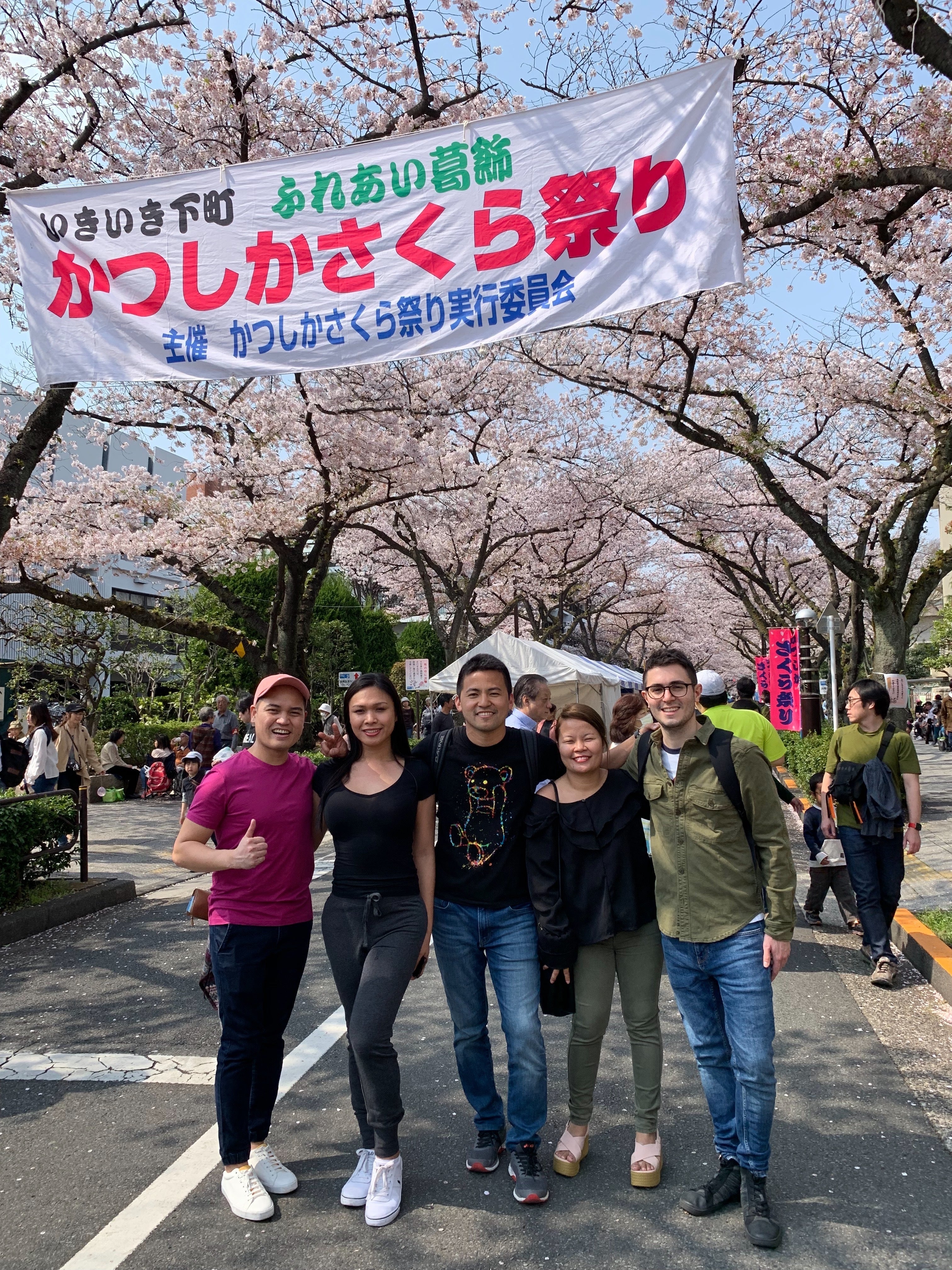 民泊で1年間使用していた寝具＆家電＆家具をまとめてお譲りします 民泊で1年間使用していた寝具＆家電＆家具をまとめてお譲りします