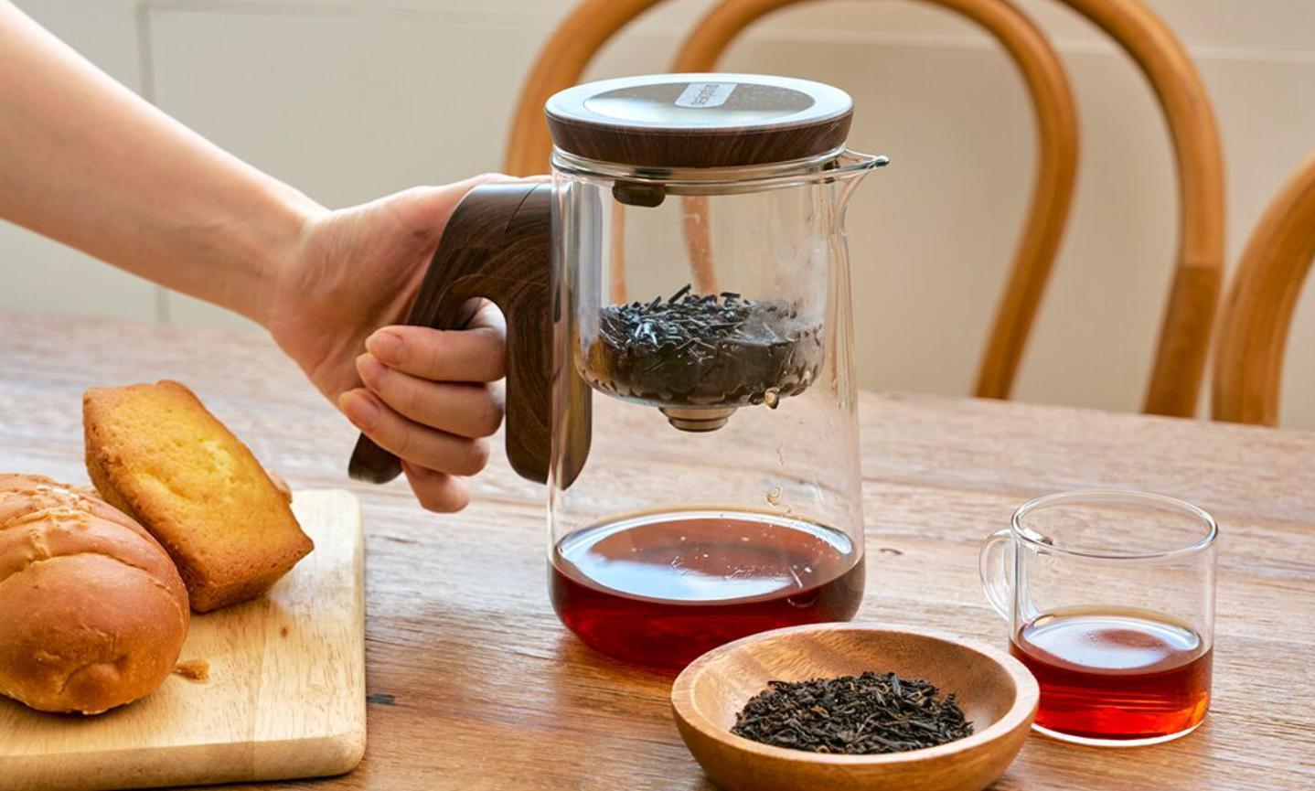 お湯を注いでワンタッチ！秒数設定、自動抽出！簡単に本格茶が楽しめる
