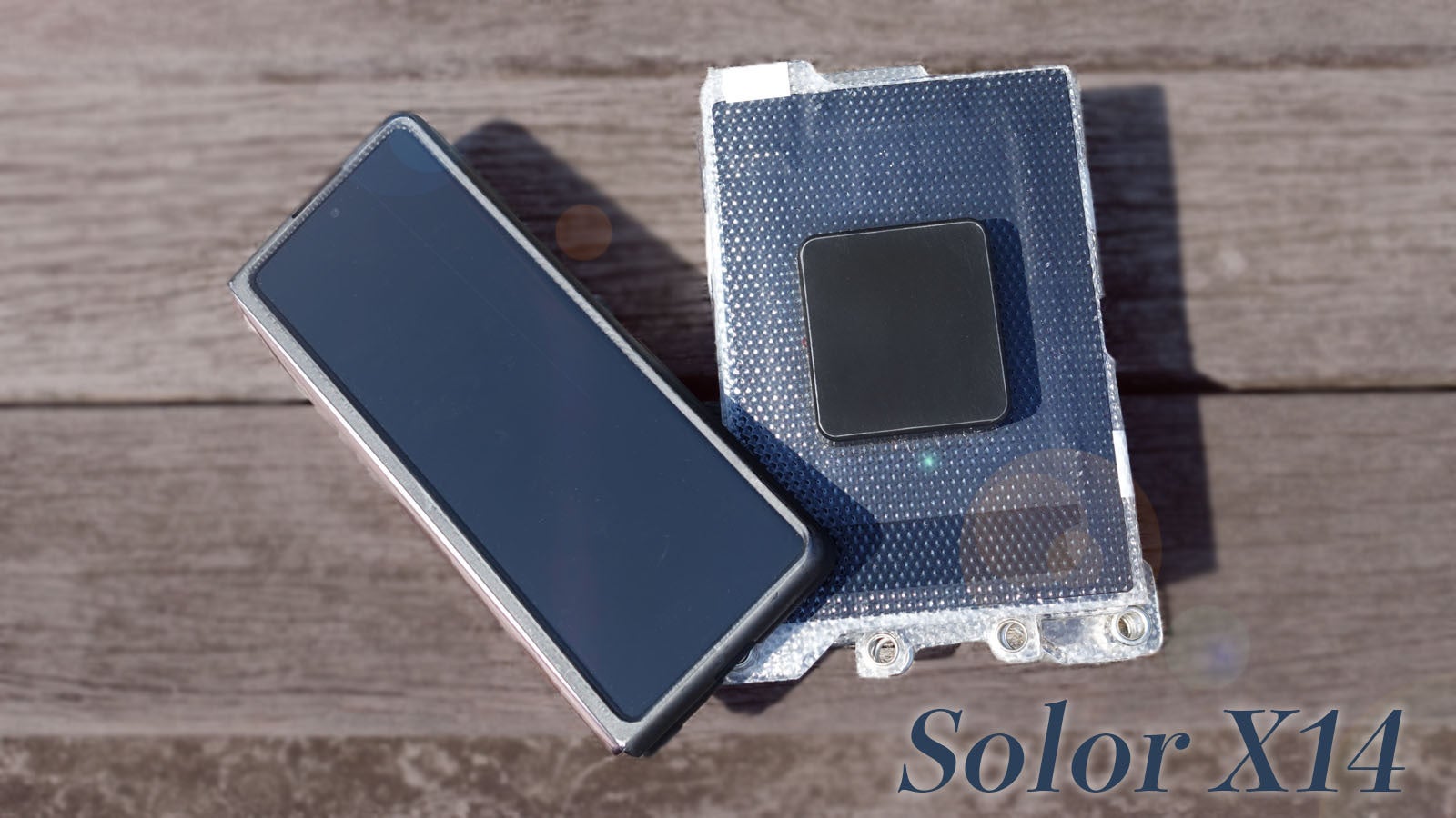 新品未開封 SOLABLE 3WAYソーラー 手のひらサイズの大きな発電所！携帯性とエネルギー効率の融合