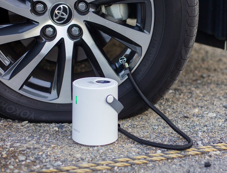 空気詰めが約60秒で完了 自動で簡単 コードレス電動空気入れ A05 Campfire キャンプファイヤー 空気詰めが約60秒で完了 自動で簡単 コードレス電動空気入れ A05 Campfire キャンプファイヤー