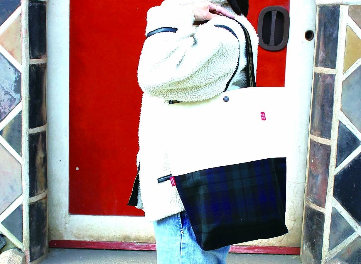 こだわりの倉敷帆布を使用した丈夫なトートバッグをみなさまにお届け