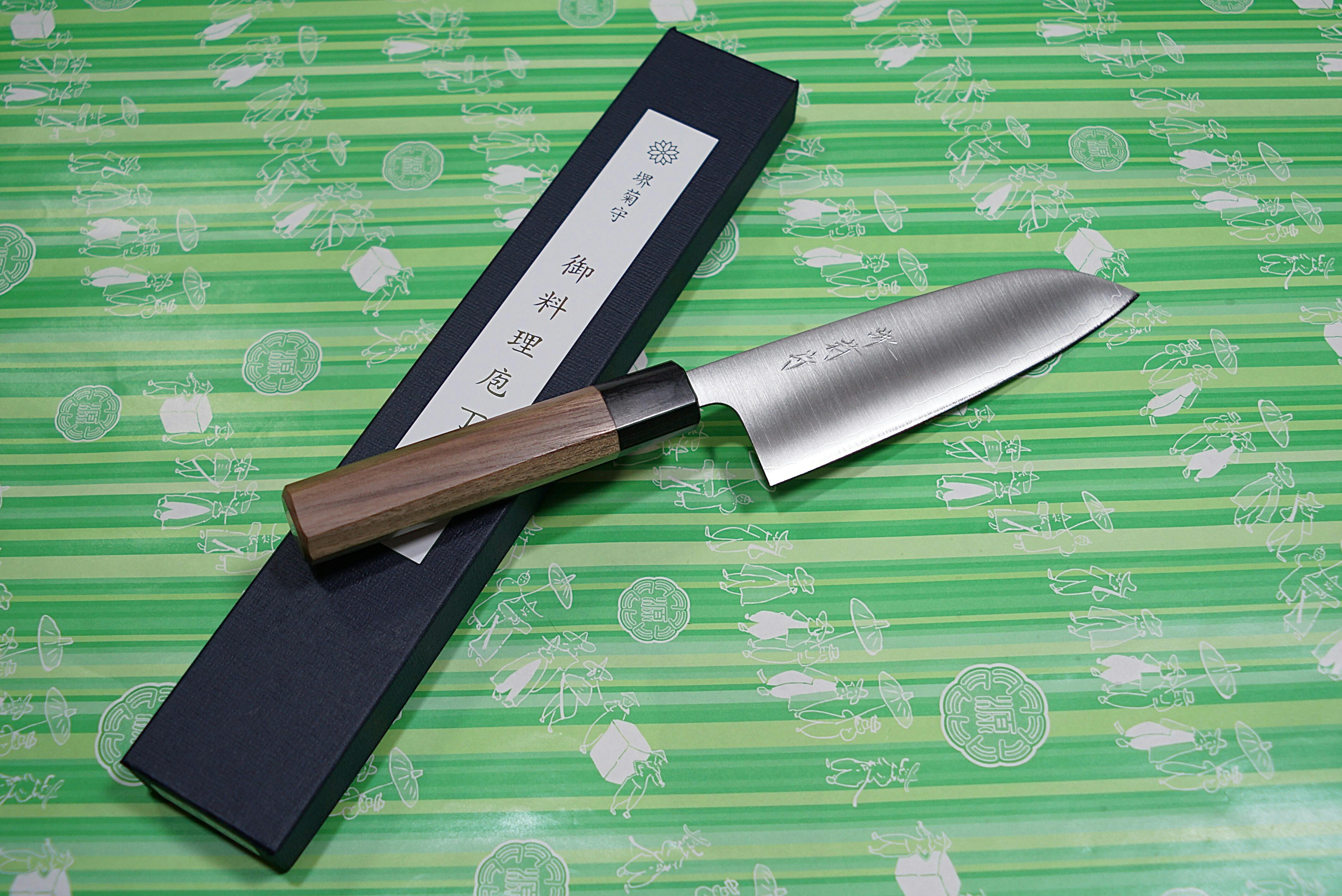 創業200年老舗和菓子店の新たなる挑戦!爽やかに紅茶葉香る 創業200年老舗和菓子店の新たなる挑戦!爽やかに紅茶葉香る