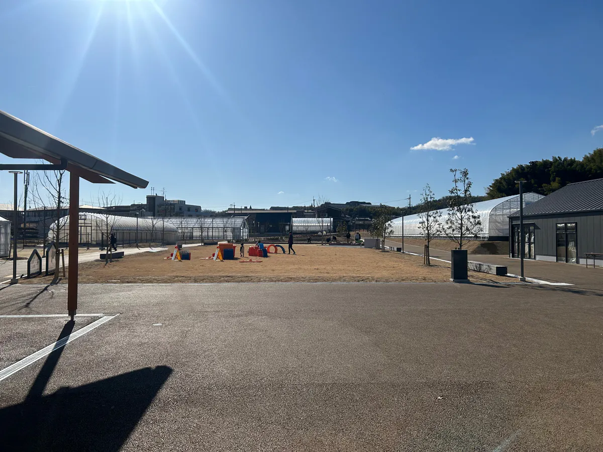 オープン準備中のタナクロ