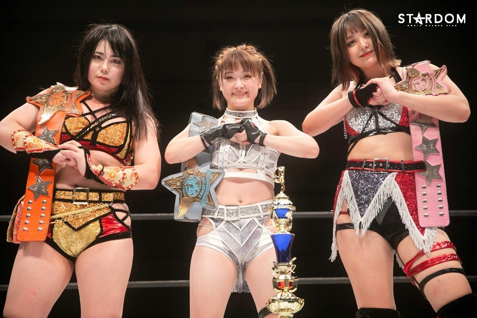 【バラ売り可】スターダム　なつぽい&安納サオリ　10周年記念ポートレート　2種 5・31大田区大会】神楽酒造「なつぽい＆安納サオリ」記念ボトル