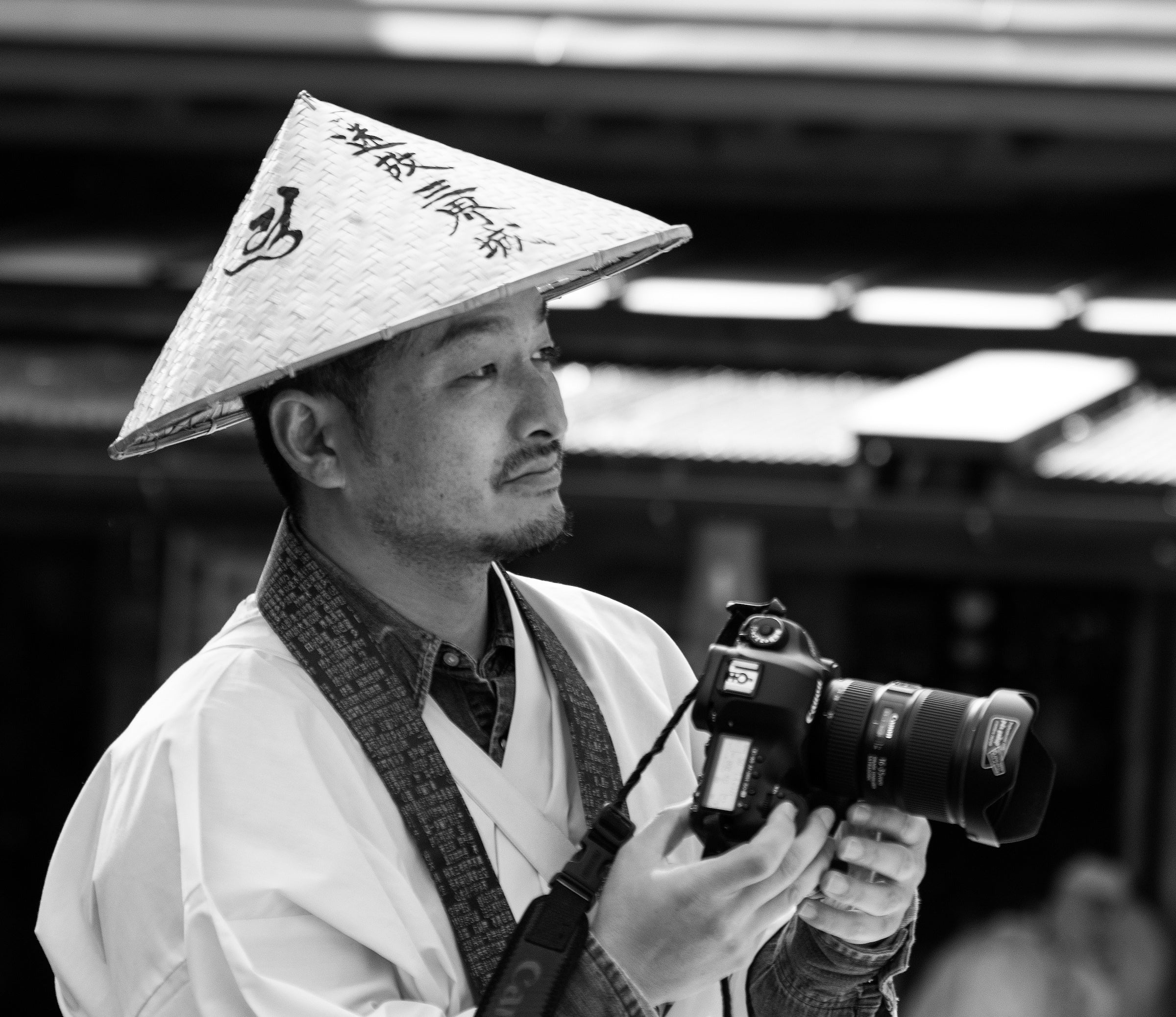 山形県最上地方の「木地玩具の写真集」を作り、後世に技術と作品を残し