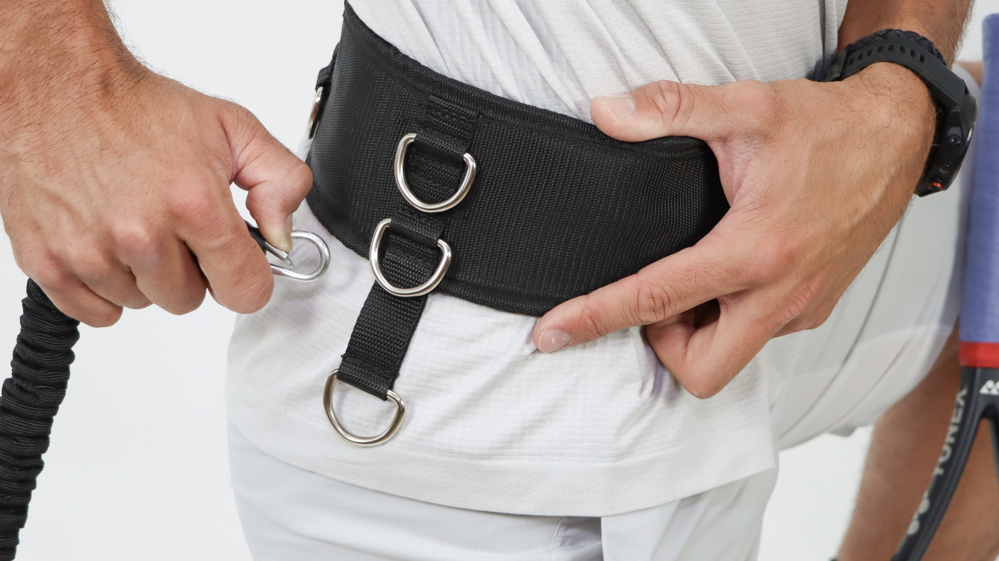 日々のテニスに着けるだけ！新感覚サポートギア【The Gravity Belt