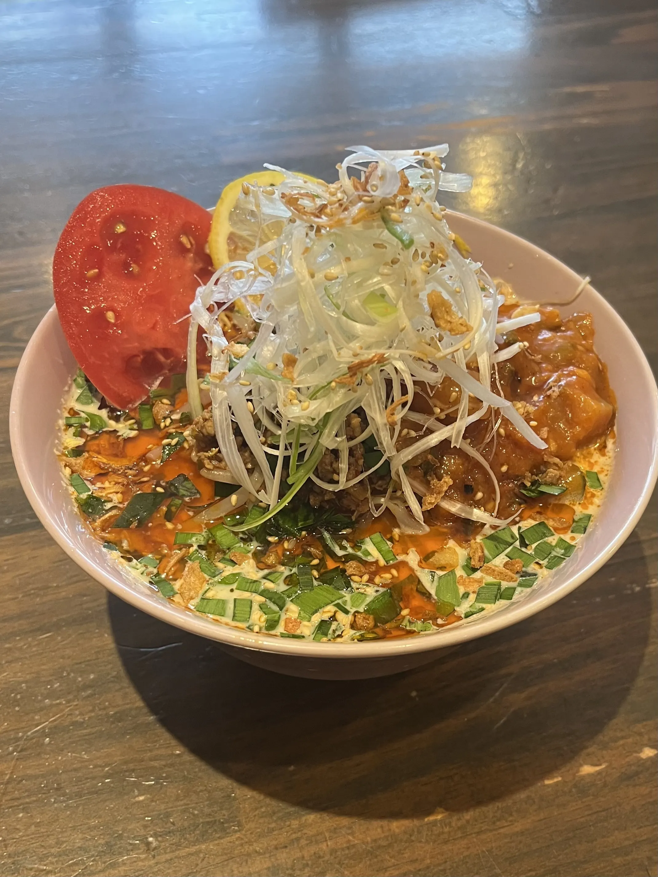 胡麻トマ酸辣豆乳涼麺