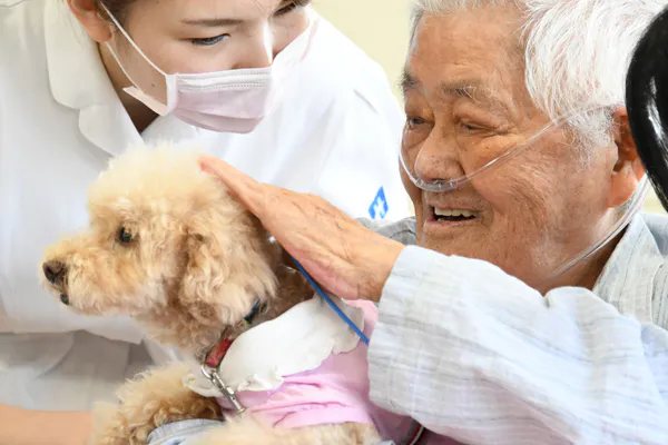 国立病院でのアニマルセラピー