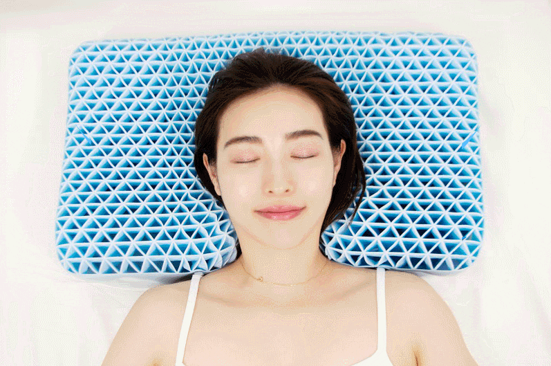 目覚めスッキリ 吸い付かれたように 瞬時にフィットする新感覚まくら モフィット Campfire キャンプファイヤー 目覚めスッキリ 吸い付かれたように 瞬時にフィットする新感覚まくら モフィット Campfire キャンプファイヤー