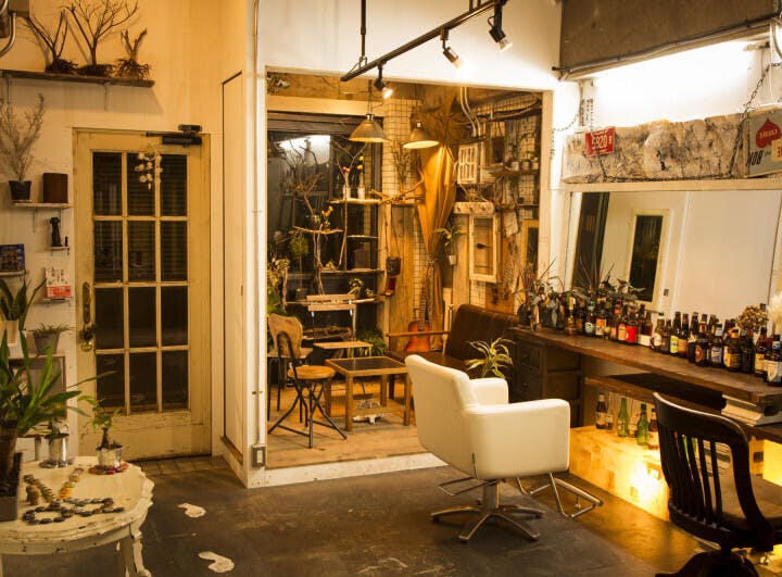 ジョージア初の複合型ヘアサロンをオープン アイディアや出会いの交差する空間を Campfire キャンプファイヤー ジョージア初の複合型ヘアサロンをオープン アイディアや出会いの交差する空間を Campfire キャンプファイヤー