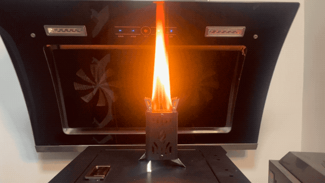 周囲のキャンパーがザワつく！冒険心をくすぐる高火力な手のひらサイズ