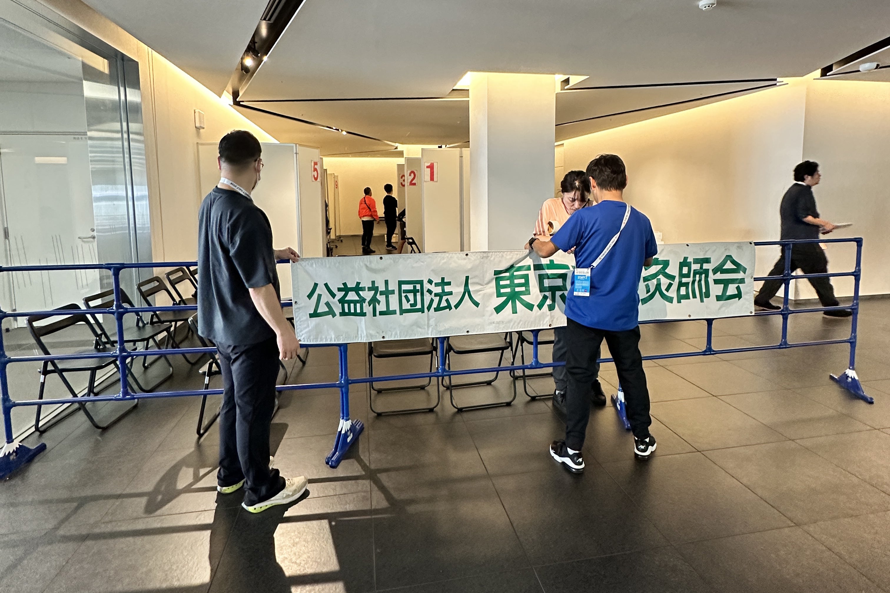 朝からスタッフ総出で準備