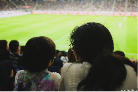 人, 草, 男, 探す が含まれている画像 AI 生成コンテンツは誤りを含む可能性があります。