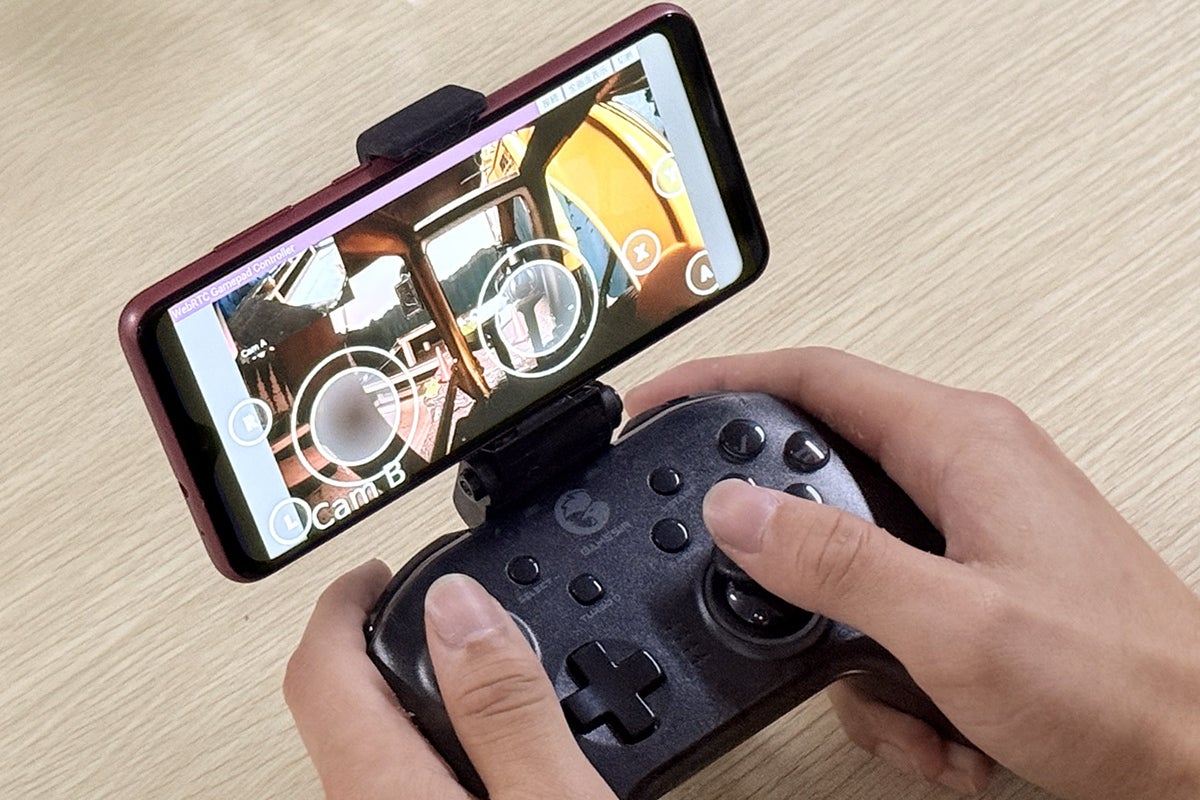 最先端！スマホで“本物”を動かせ！ラジコン重機の遠隔操縦ゲームを