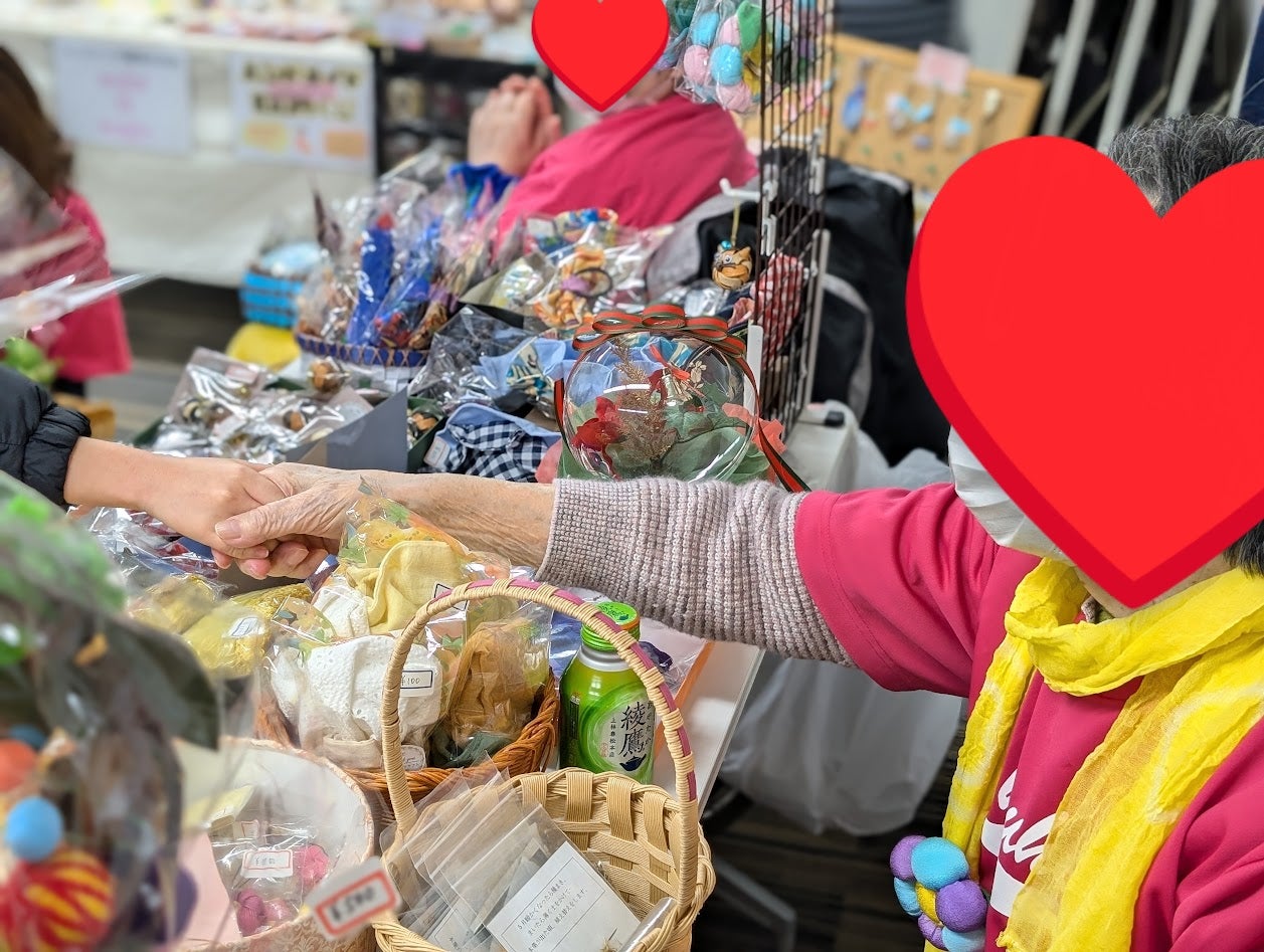 施設入所利用者様とマルシェ出店