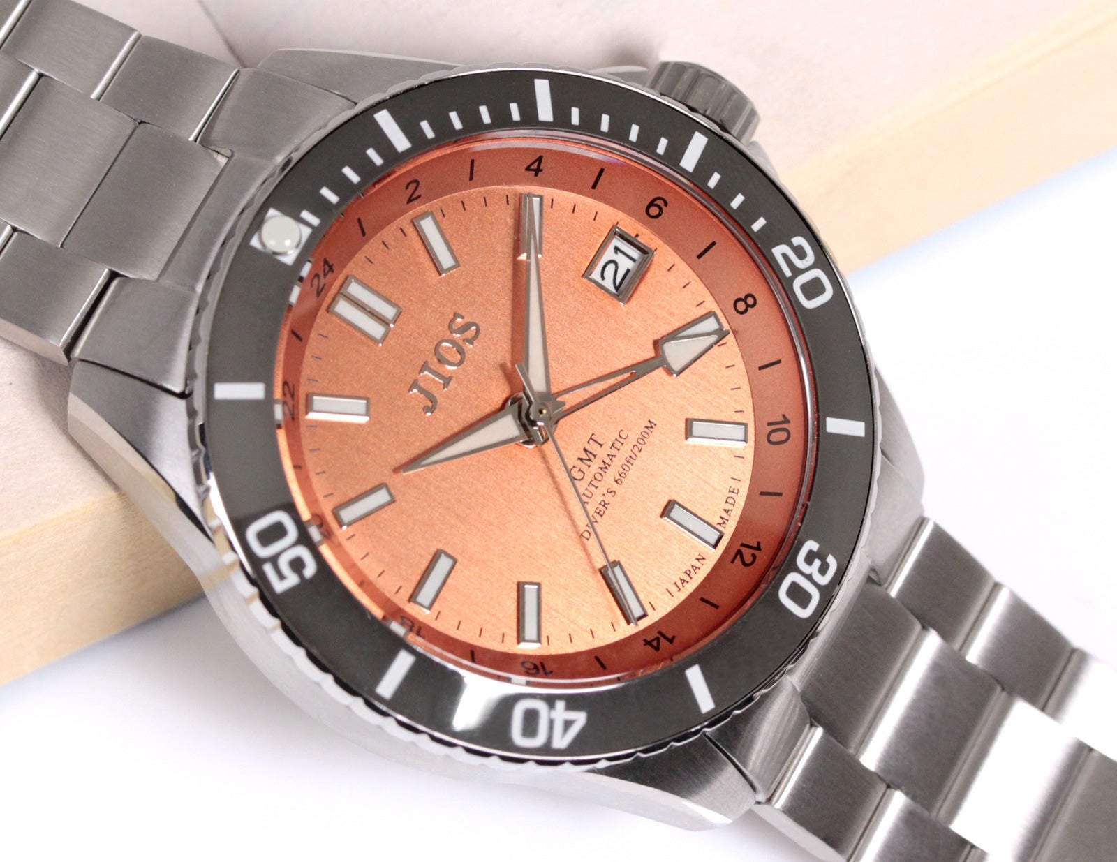 GMT×200m防水】ハイスペック日本製自動巻き腕時計！地方発ブランドを