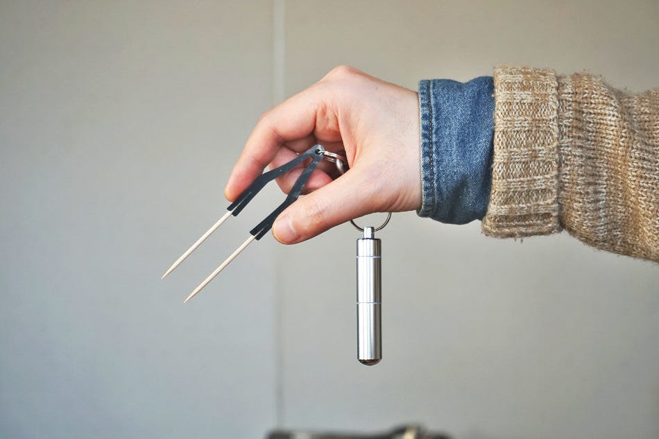 先端を交換していつも清潔コンパクト 繰り返し使える新時代のピンセット Campfire キャンプファイヤー