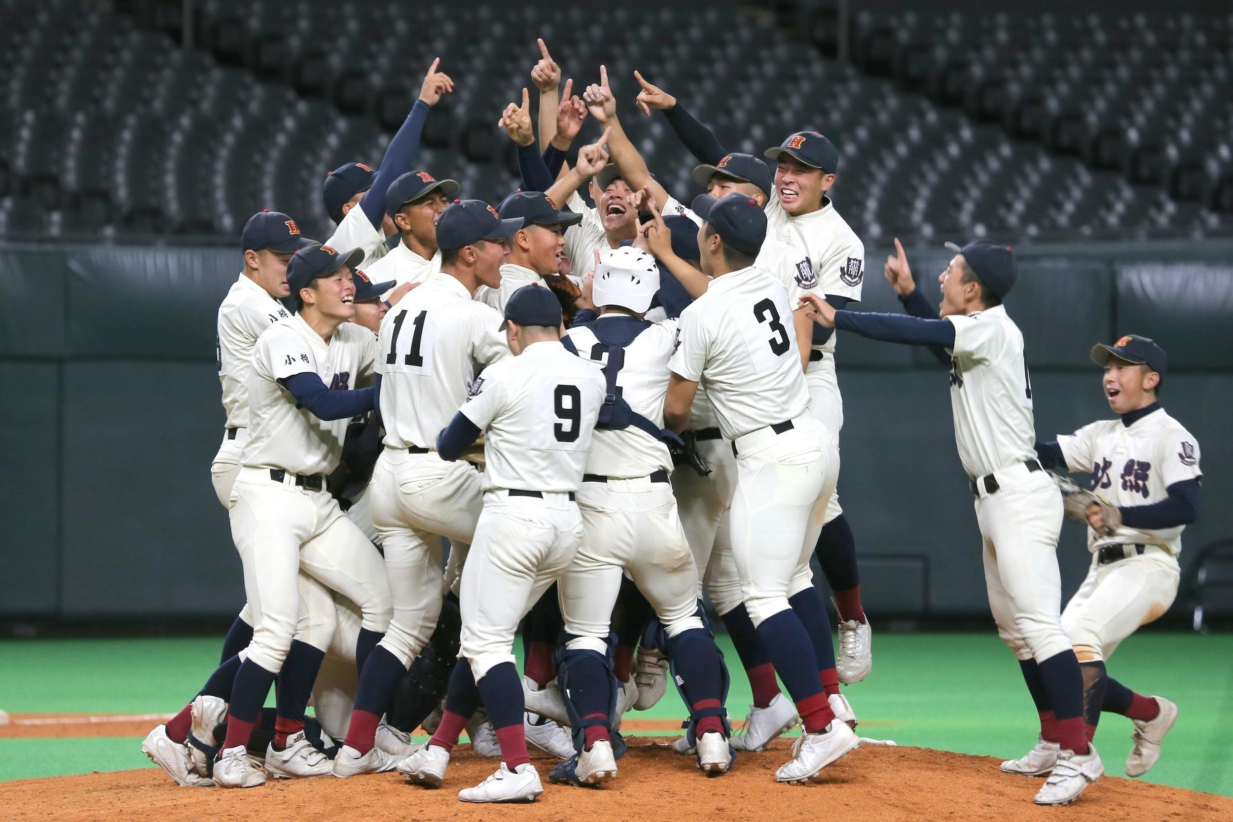 紫紺の優勝旗を目指し、センバツ甲子園に出場する北照高校野球部にご