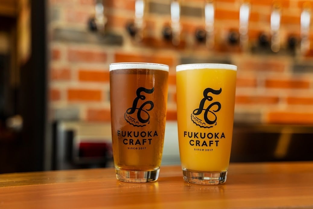 ペールエール(右)