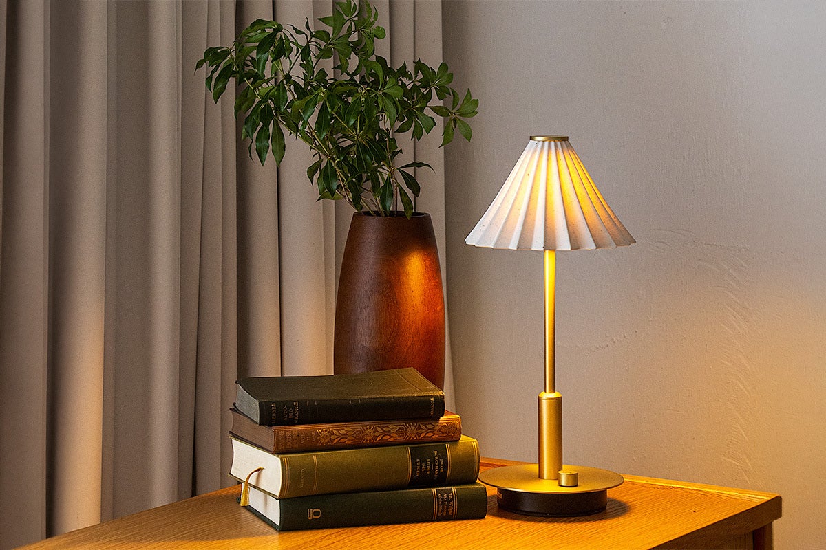 砕いて、還して、灯す。美濃焼から生まれたORIGAMI LAMP ReWork