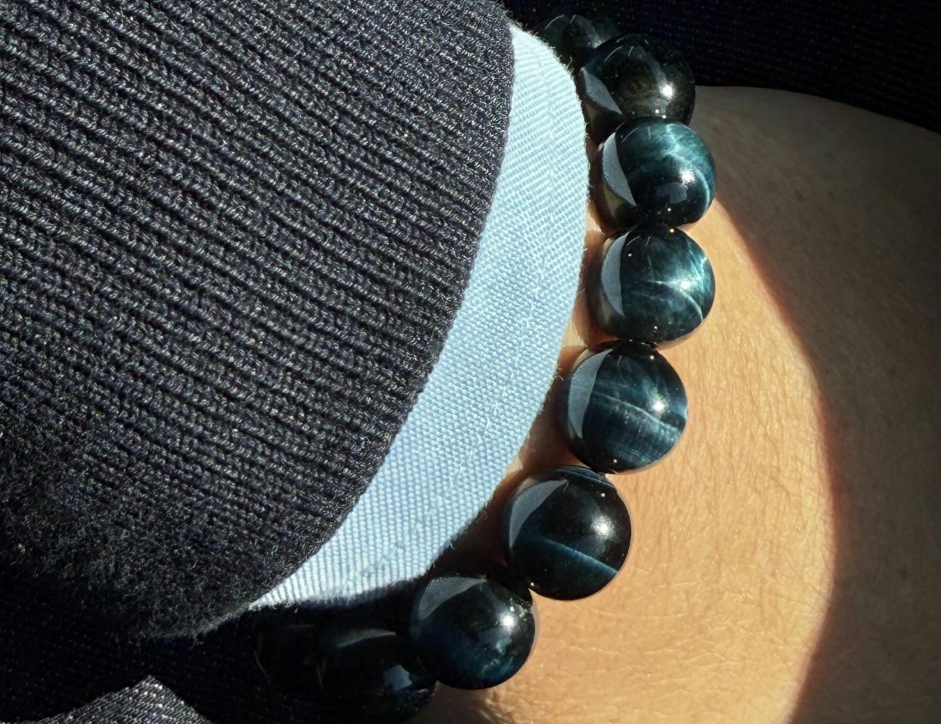 ブルータイガーアイ ― 静けさが勝ちを呼ぶ石。 - CAMPFIRE (キャンプ