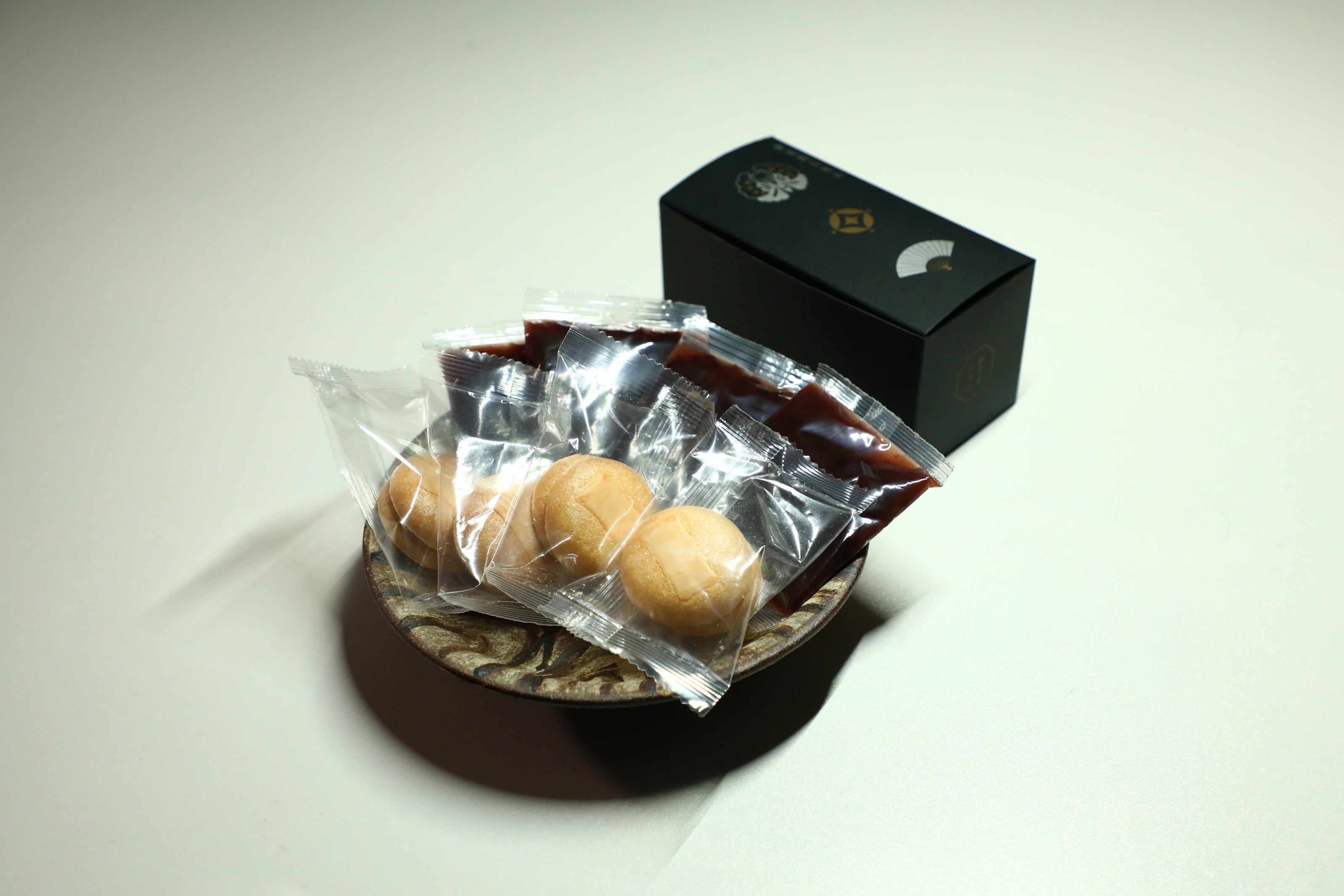 多摩市から、 記憶に残るもなかを。実店舗を持たないお取り寄せ専門の