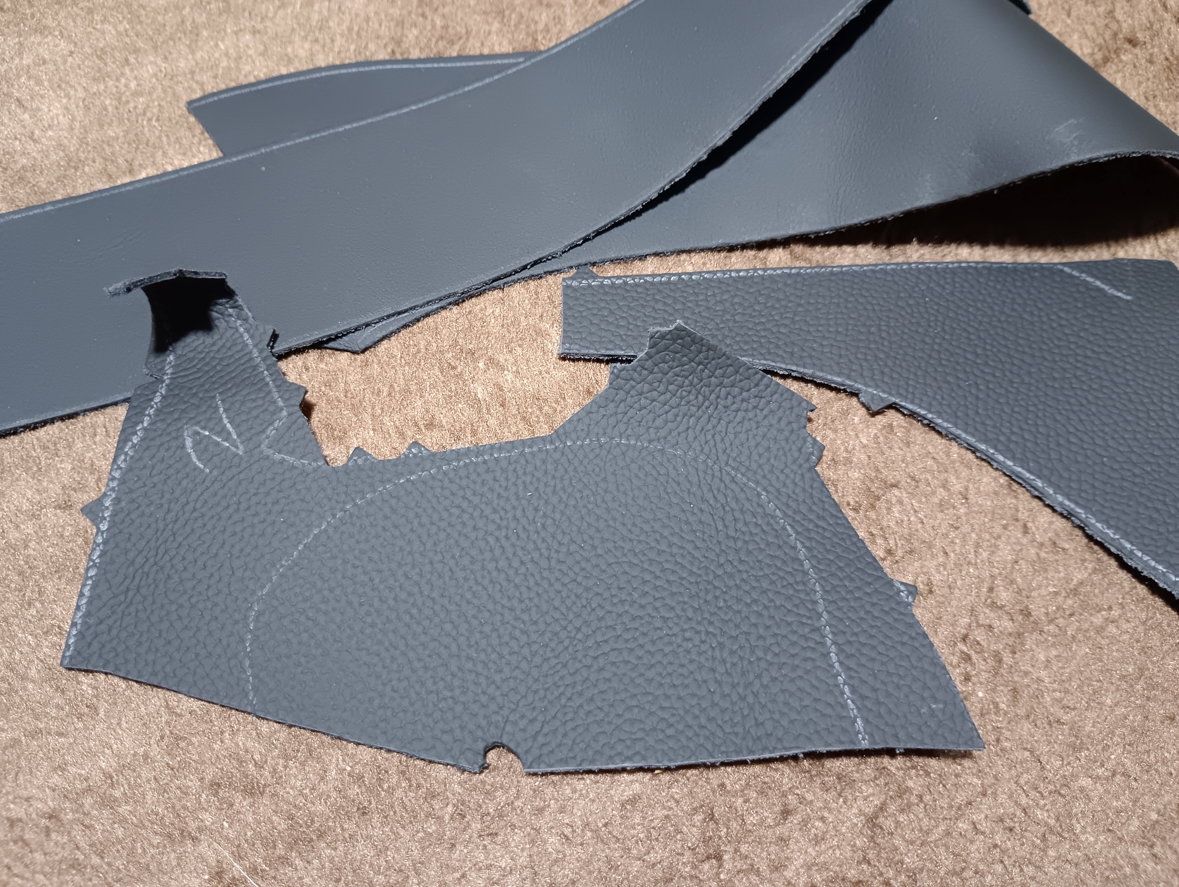 自動車レザーシートの切れ端